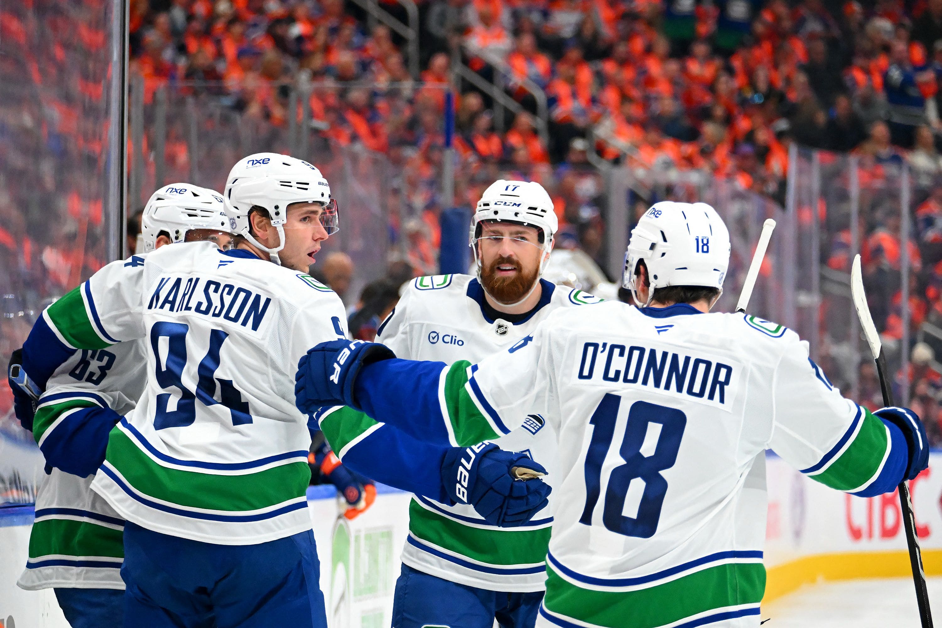 Pas de capitaine, mais six assistants à Vancouver