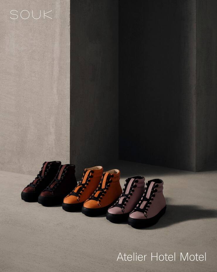 L’Atelier Hotel Motel ne fabrique pas que des chaussures. Ils vendent aussi des porte-monnaie de qualité supérieure.