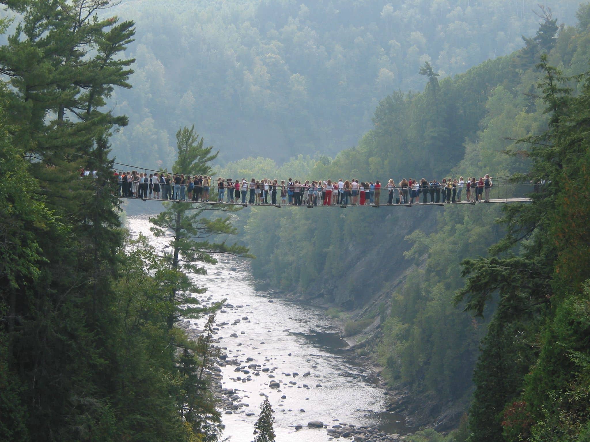 5 ponts suspendus que vous ne serez peut-être pas «game» de traverser | JDM