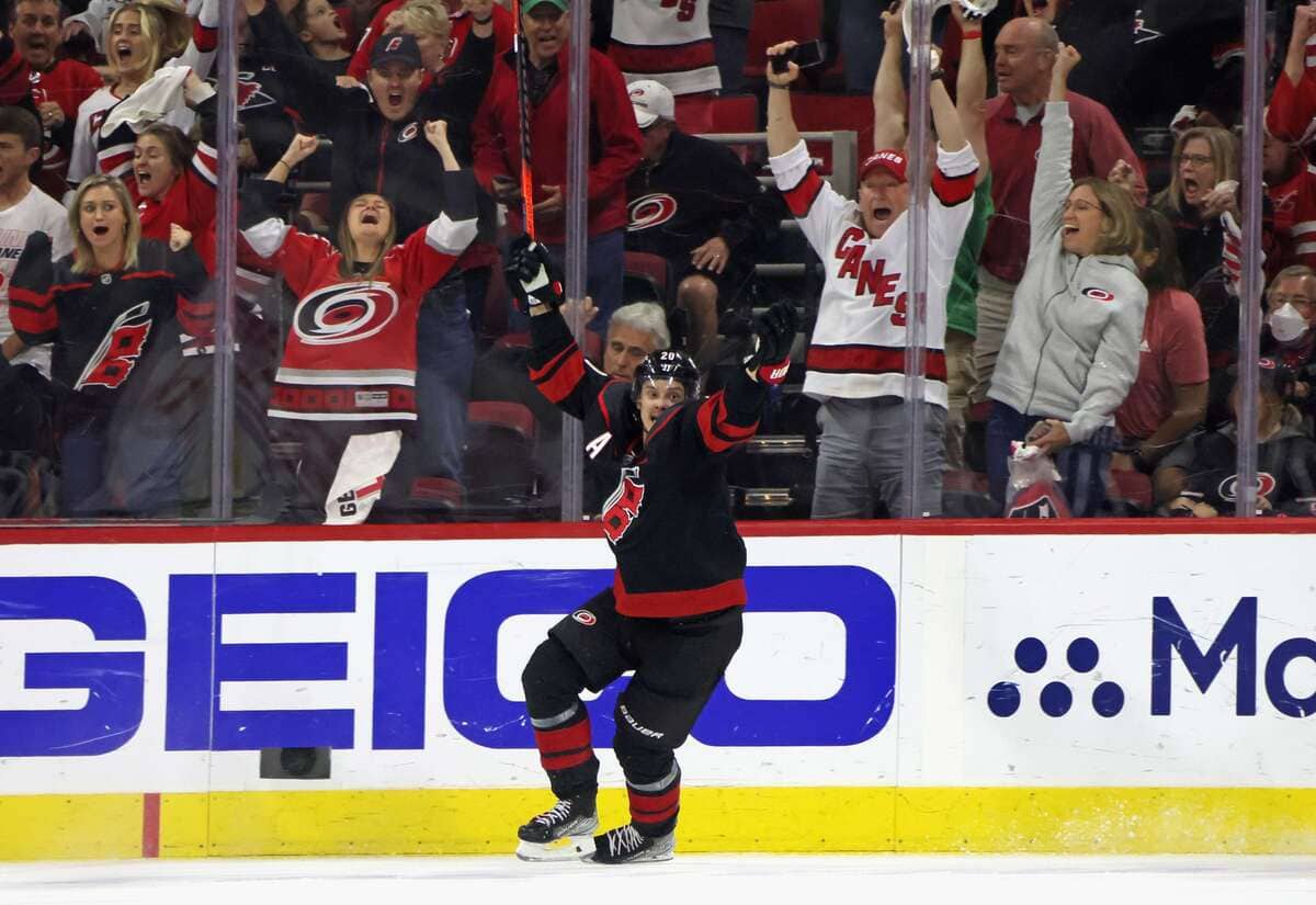 Les Hurricanes frappent aux bons moments