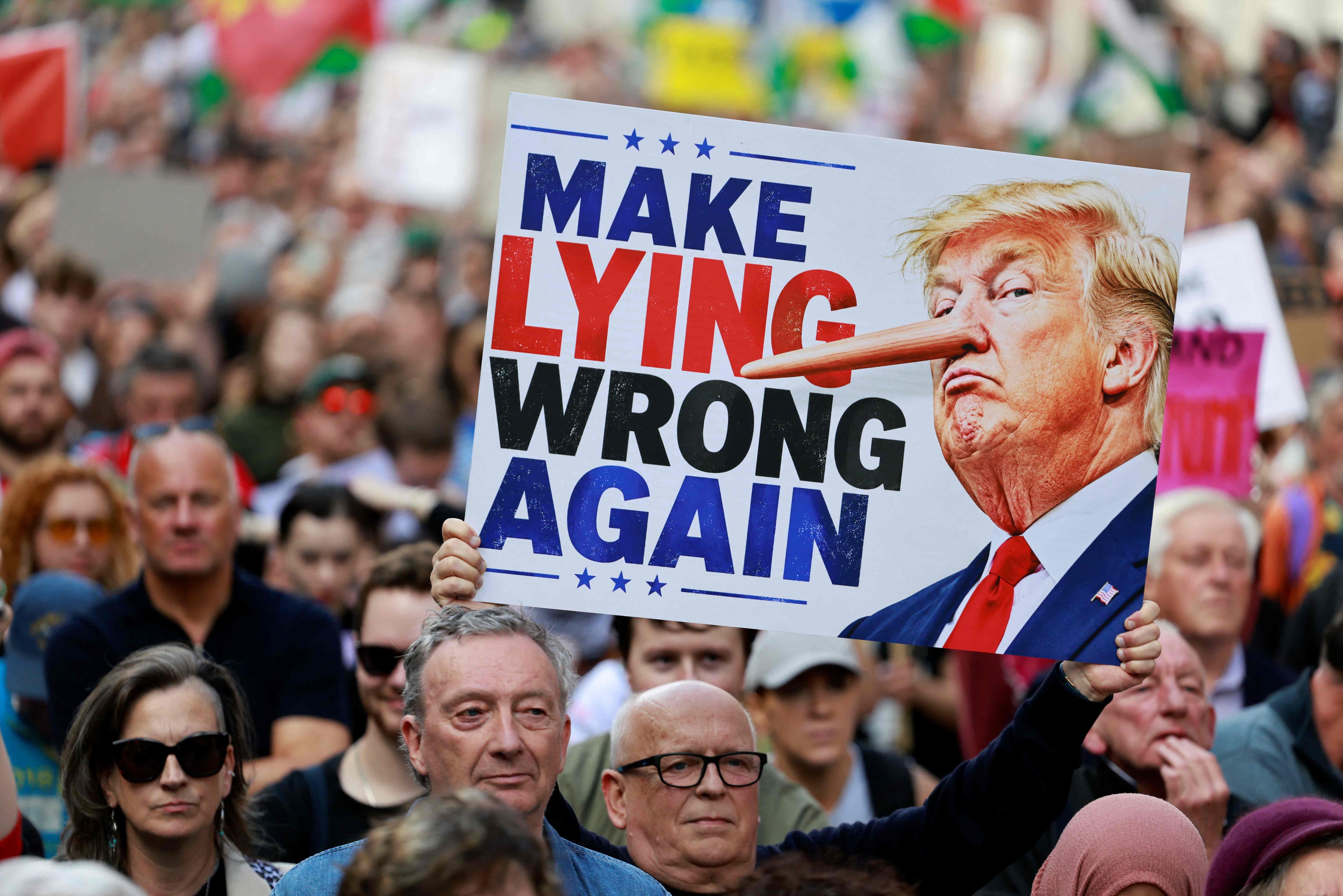 Trump plaide pour une Irlande «unifiée»: tactique électorale ou simple vengeance?