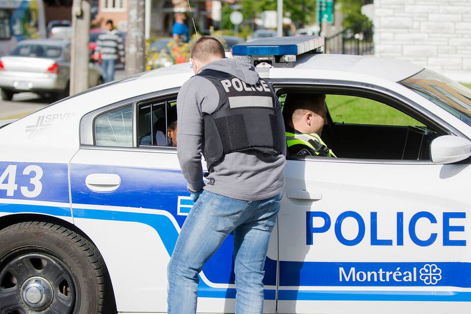 Image principale de l'article Une autre ronde de porte à porte par les policiers