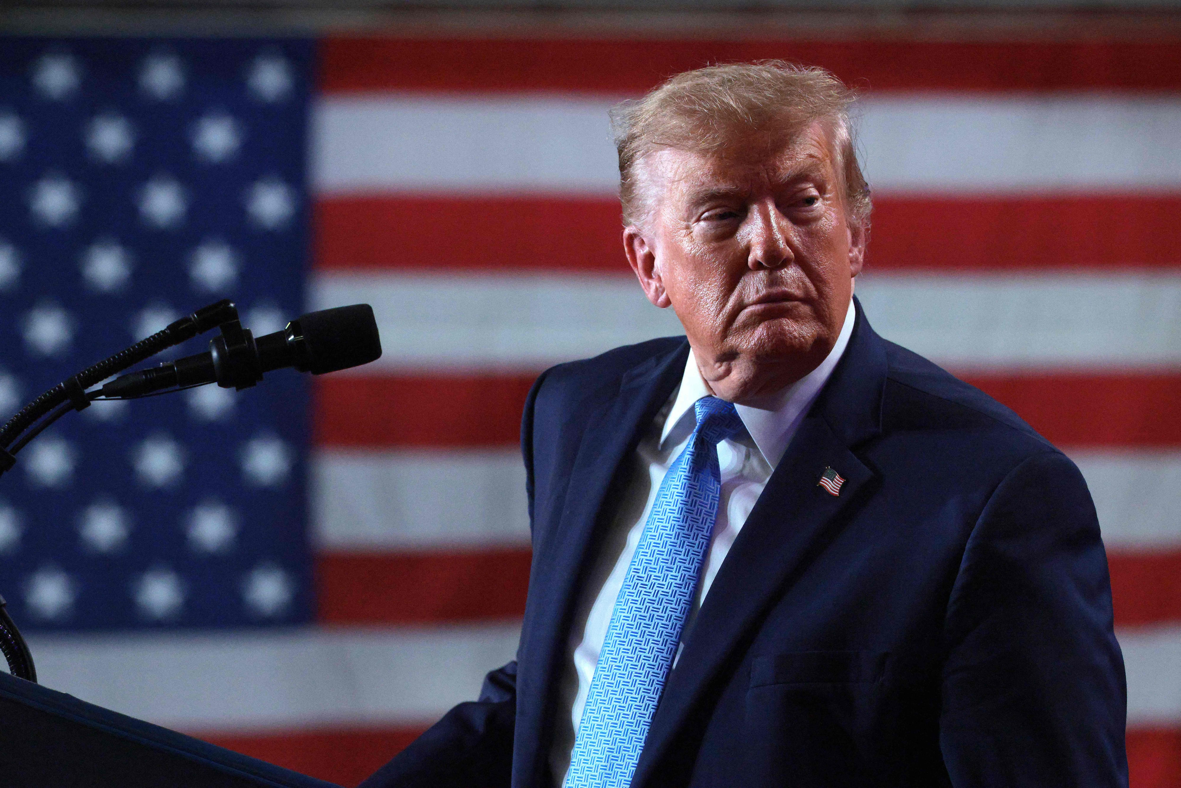 EN VIDÉO | Donald Trump interrompu et critiqué sur sa salle de bal par un manifestant