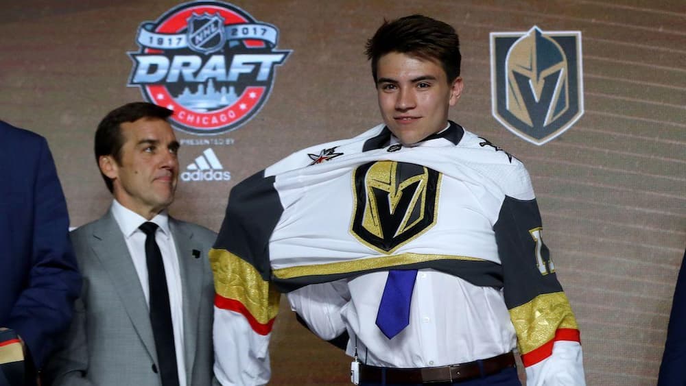 Nick Suzuki n'a jamais été le premier choix de personne: même l'Ontario l'a ignoré à 15 ans
Nick Suzuki n'a jamais été le premier choix de personne: même l'Ontario l'a ignoré à 15 ans