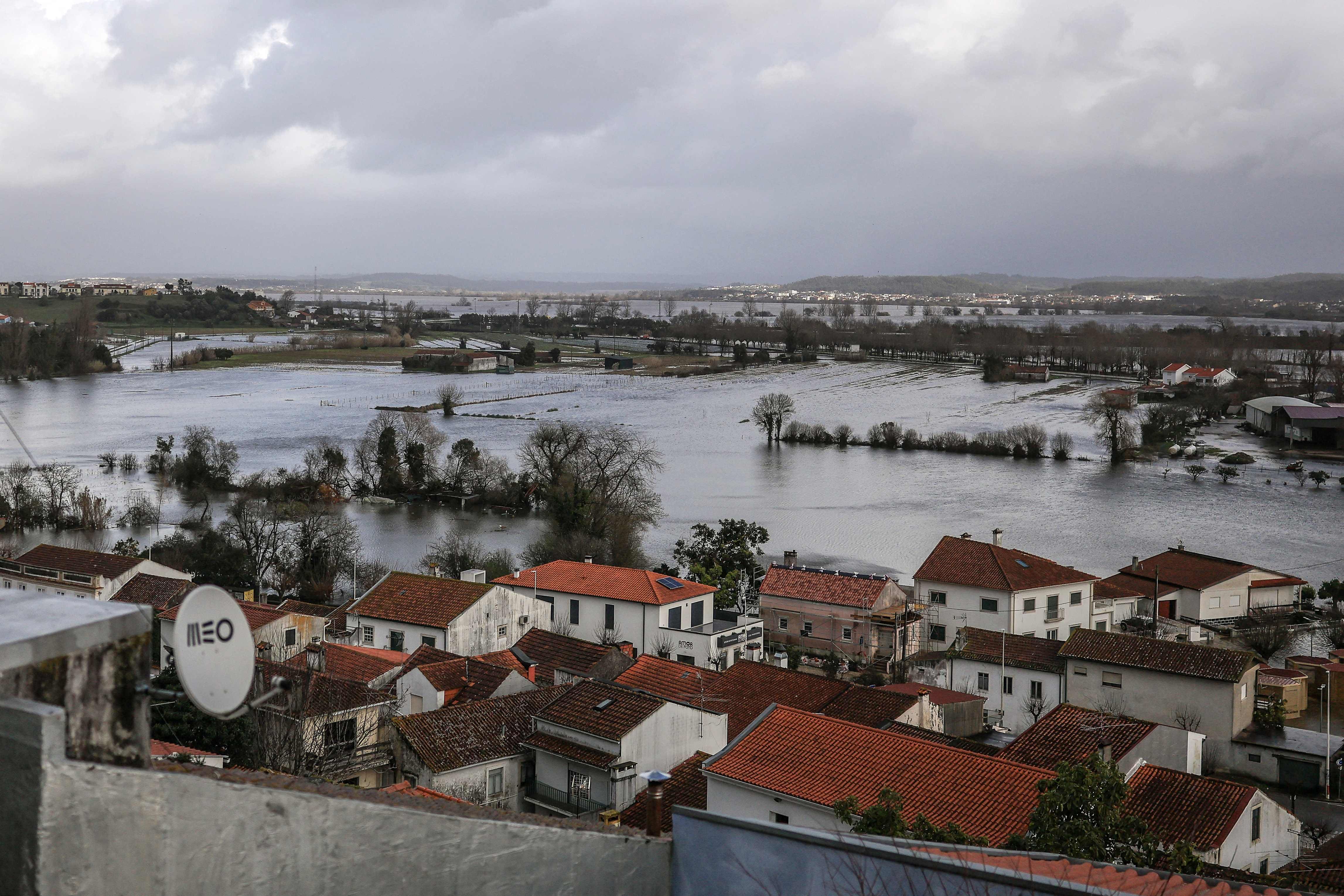 Inondations au Portugal: un couple de sexag&eacute;naires retrouv&eacute; mort dans sa voiture