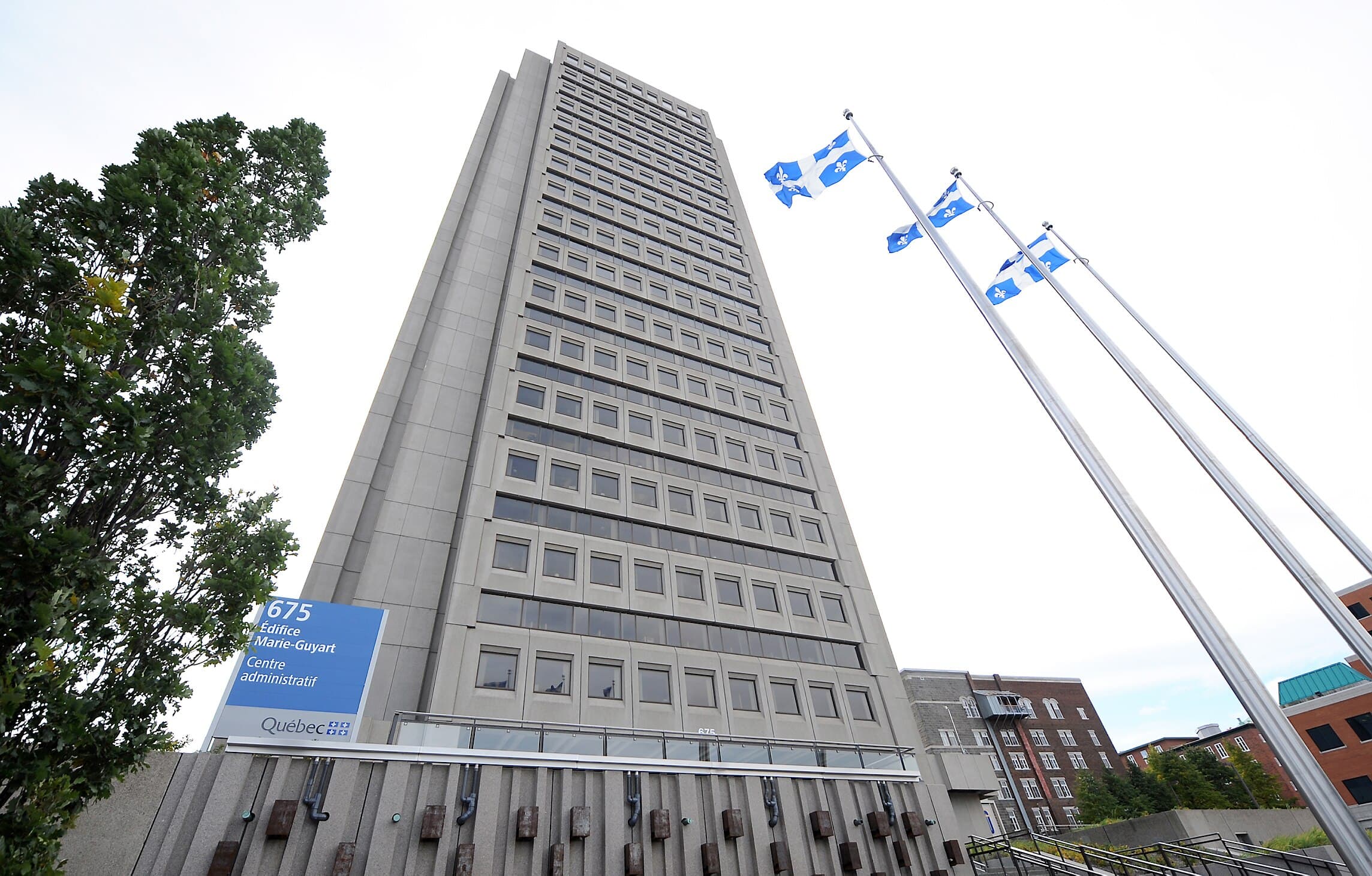 Un demi-million de fonctionnaires ont obtenu une hausse de salaire, d&eacute;nonce la FCC