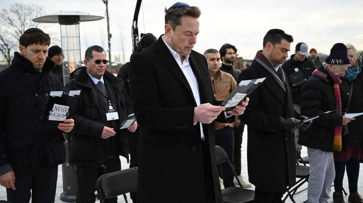 Elon Musk visite le site d'Auschwitz après des propos antisémites