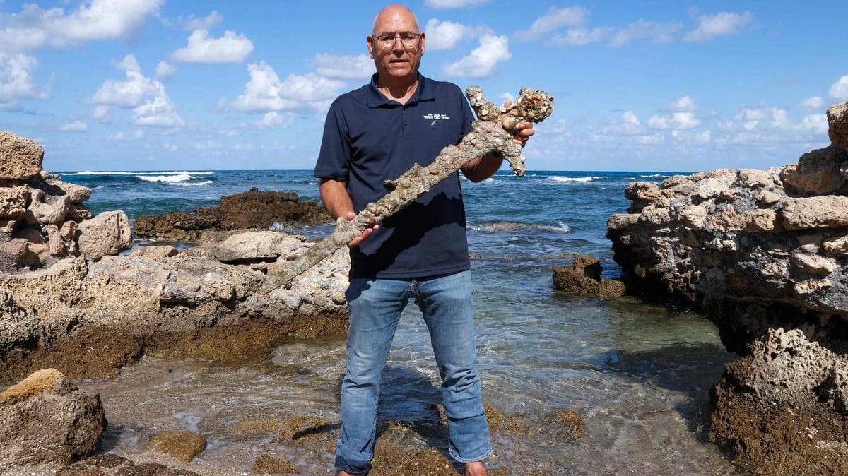 Israël: une épée d'un Croisé vieille de 900 ans découverte par un plongeur