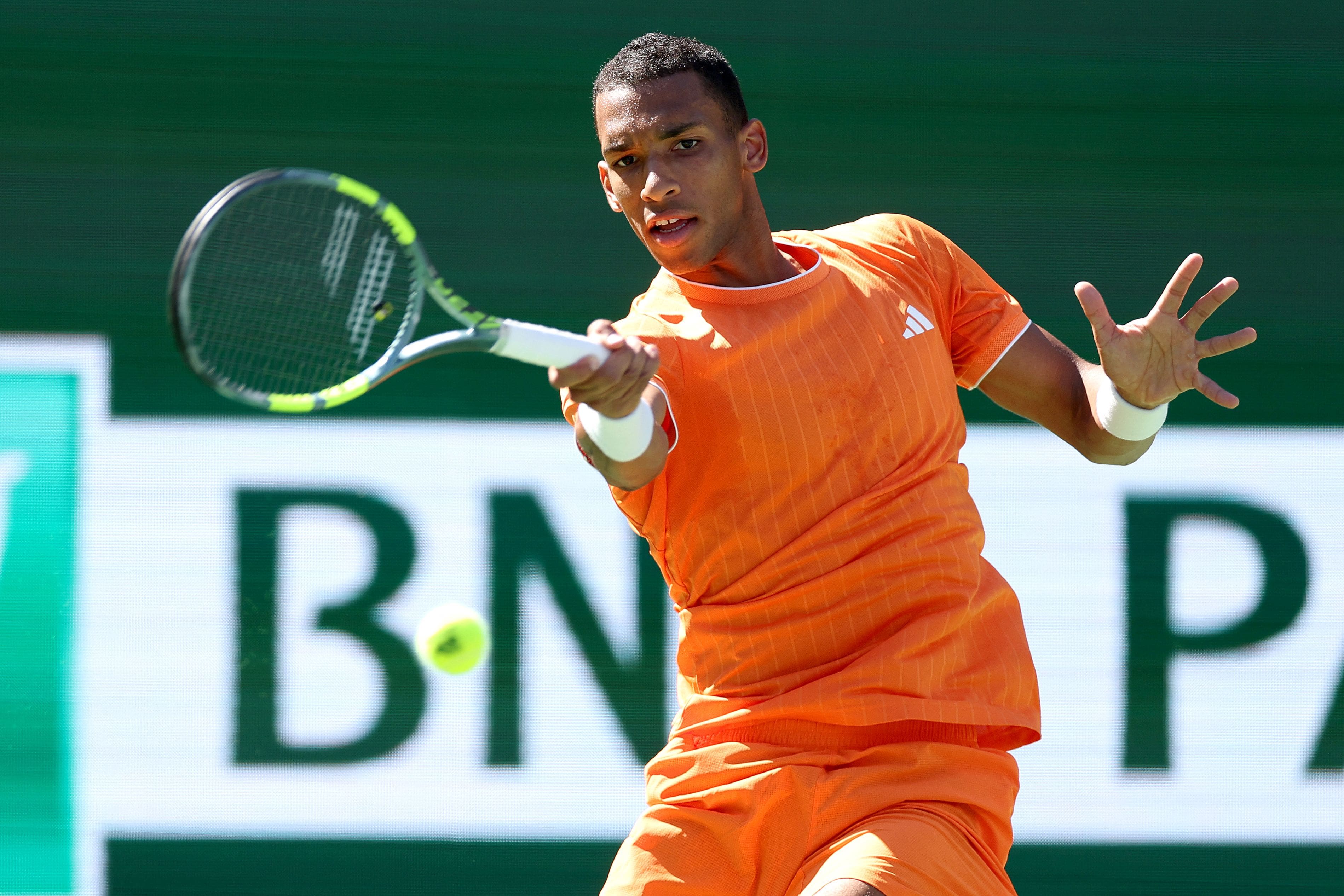 Félix Auger-Aliassime se tire dans le pied à Indian Wells, après un bris d’égalité de folie