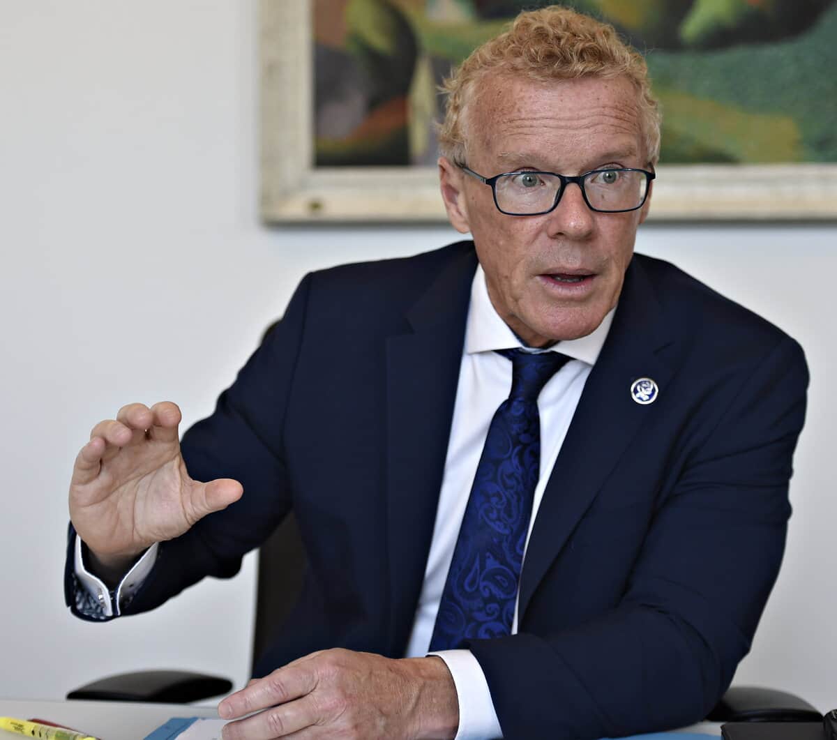 Cuotas de mujeres en las obras públicas: Boulet no cierra la puerta