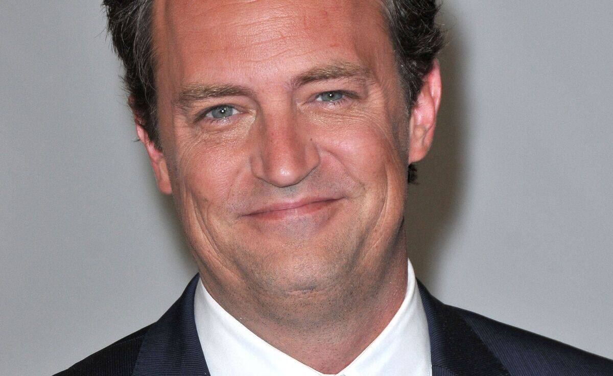 D&eacute;c&egrave;s de Matthew Perry: la police tente toujours de comprendre qui lui a fourni de la k&eacute;tamine