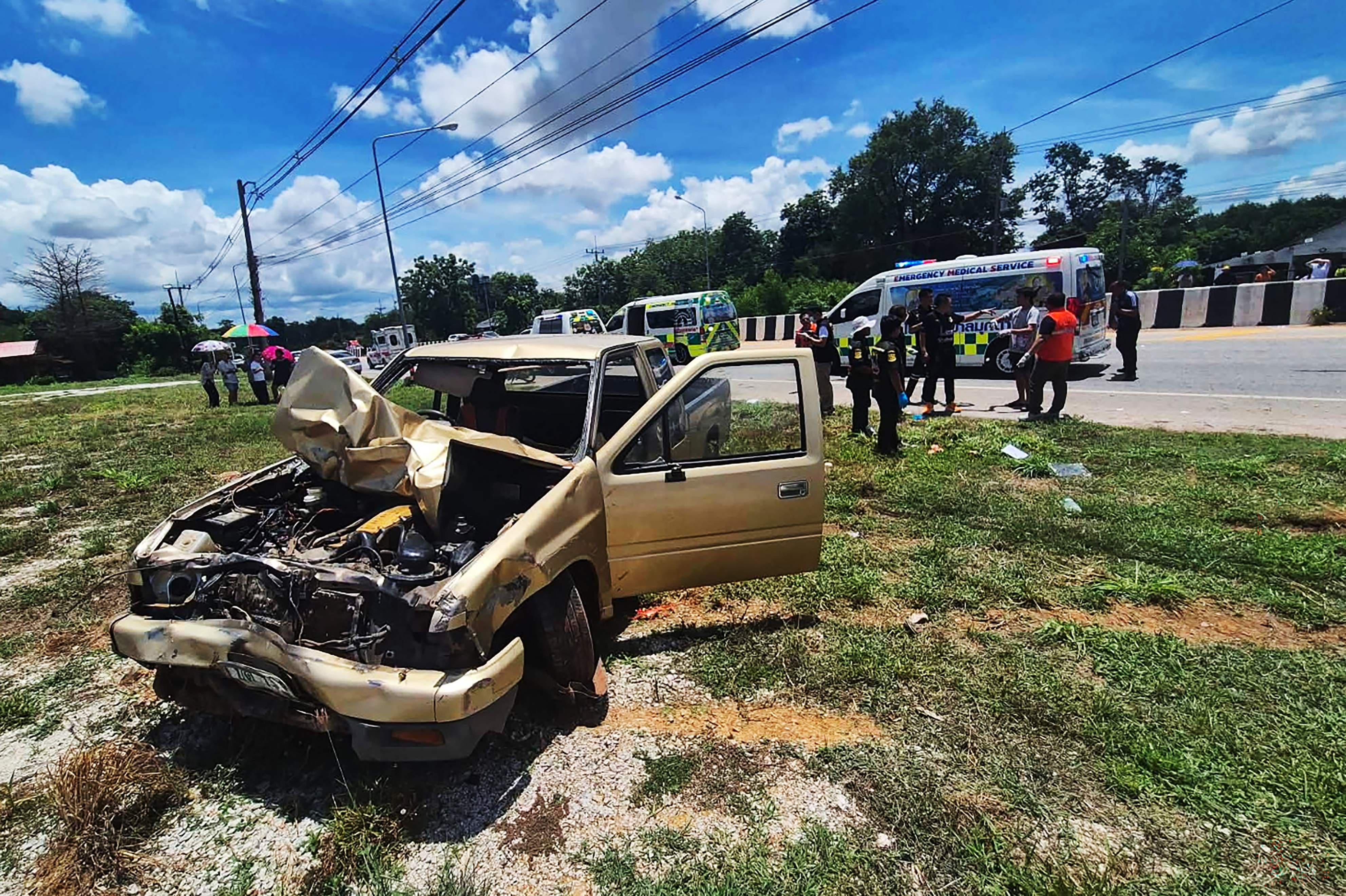 Thailand: eight Buddhist monks killed after child drives truck into procession