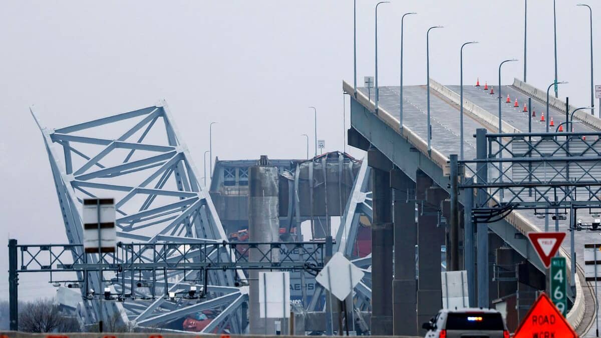 Baltimore Bridge Crash: Pilot's 'Mayday' May Have Saved Lives Baltimore Bridge Crash: Pilot's 'Mayday' May Have Saved Lives