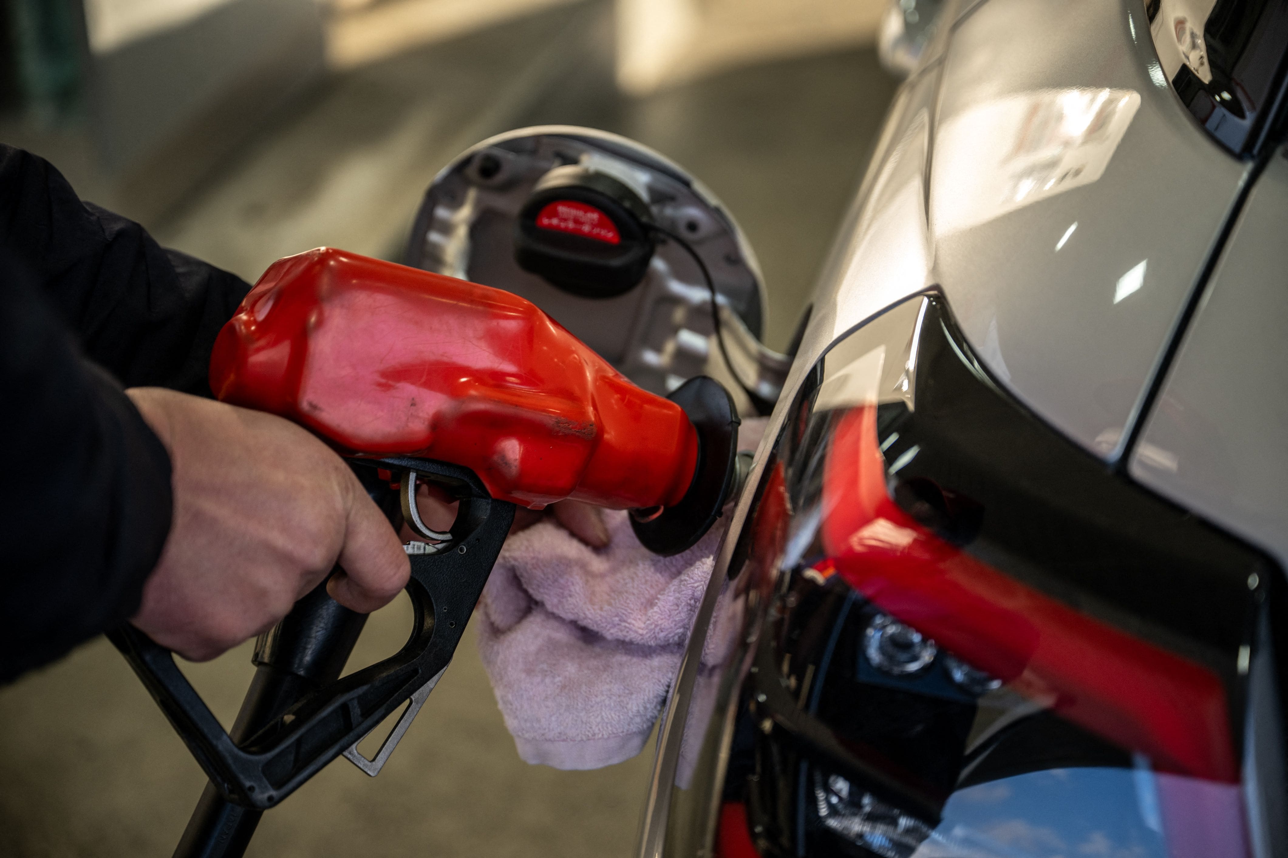 March&eacute;s: le p&eacute;trole suspendu au d&eacute;blocage des r&eacute;serves strat&eacute;giques, les Bourses d'Asie en hausse