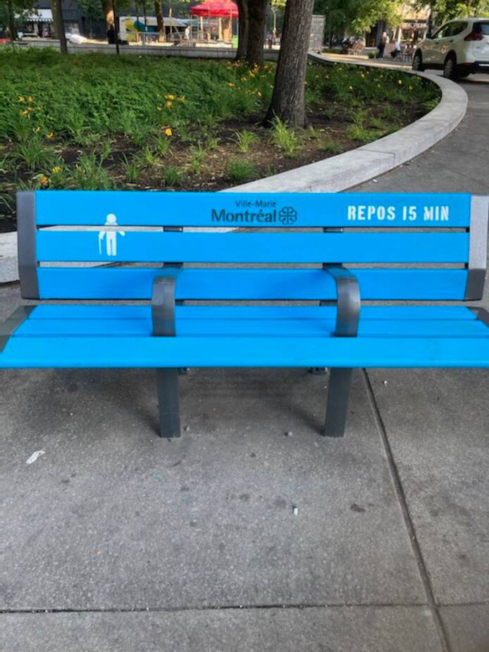 Image principale de l'article Deux bancs «hostiles» sont retirés