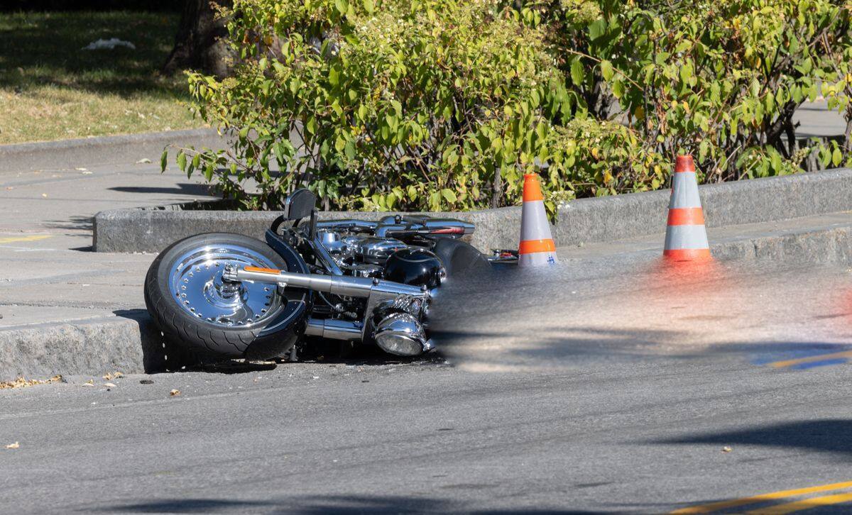 [PHOTOS] Grave accident en basse-ville de Québec: un motocycliste de 71 ...