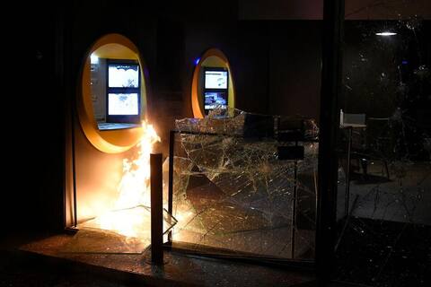 Spain: new clashes in Barcelona to protest against the arrest of a rapper