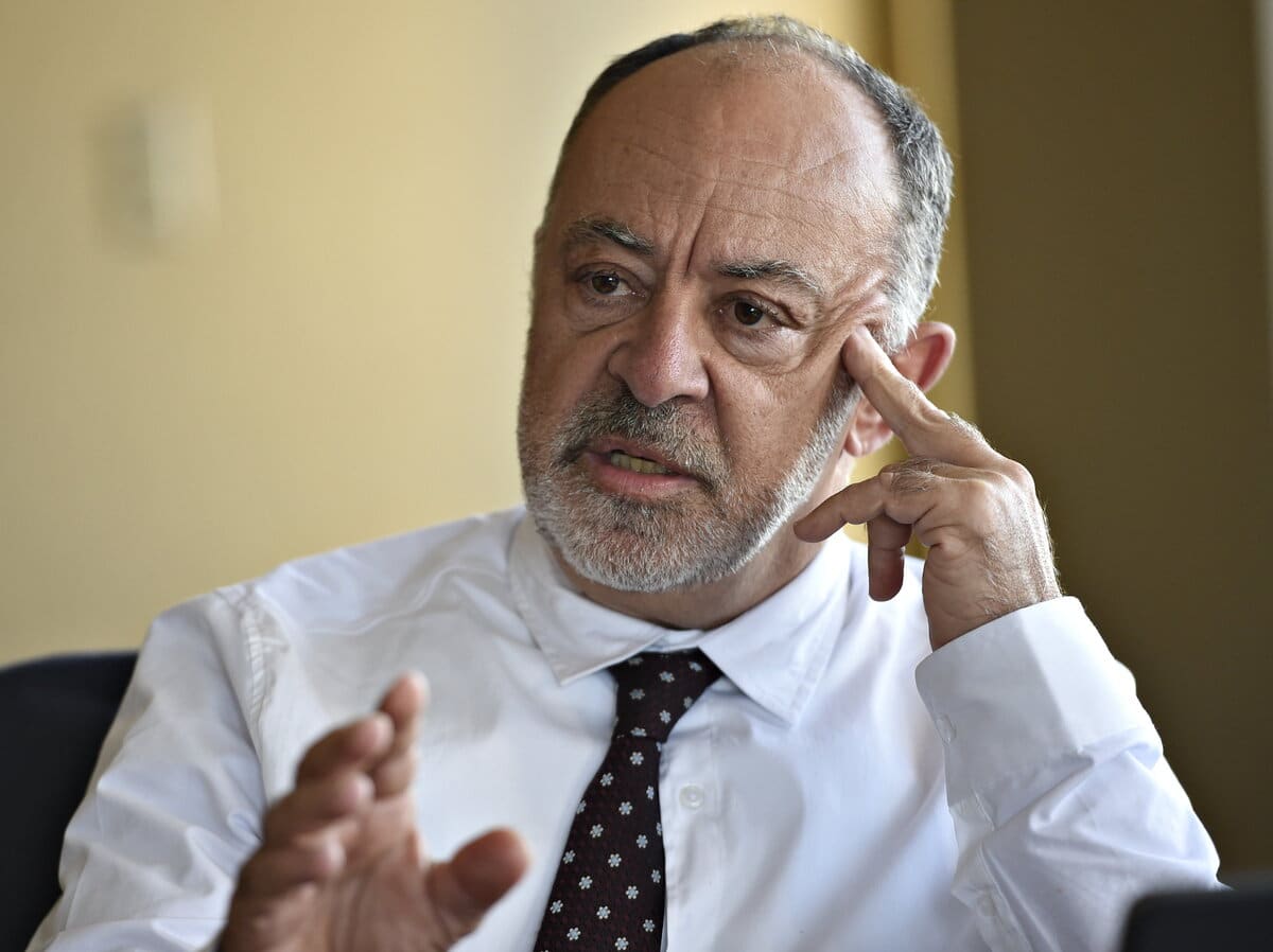 &laquo;Christian Dub&eacute; doit prendre l&rsquo;enti&egrave;re responsabilit&eacute; de son &eacute;chec&raquo;, contre-attaque la FIQ