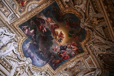 The doors of the Louvre's Apollon gallery have reopened, nine months after the spectacular burglary of October 2025, but without any objects on display.