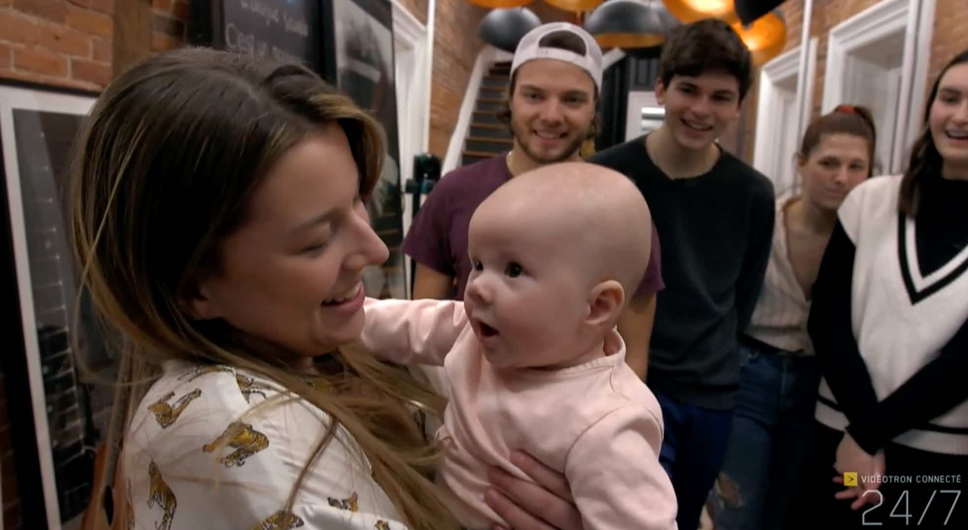 Elles reçoivent la visite de leurs filles