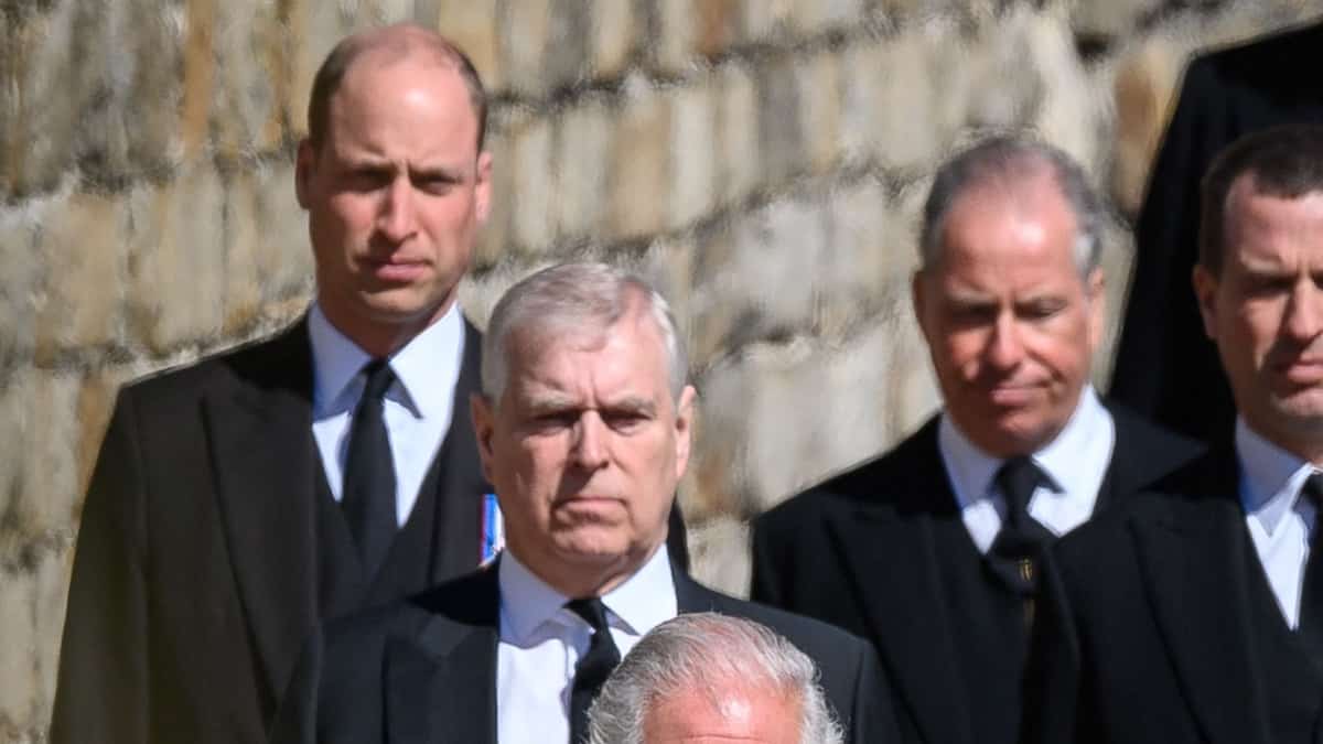 Arrestation de son frère cadet Andrew: le roi Charles III «profondément inquiet»
