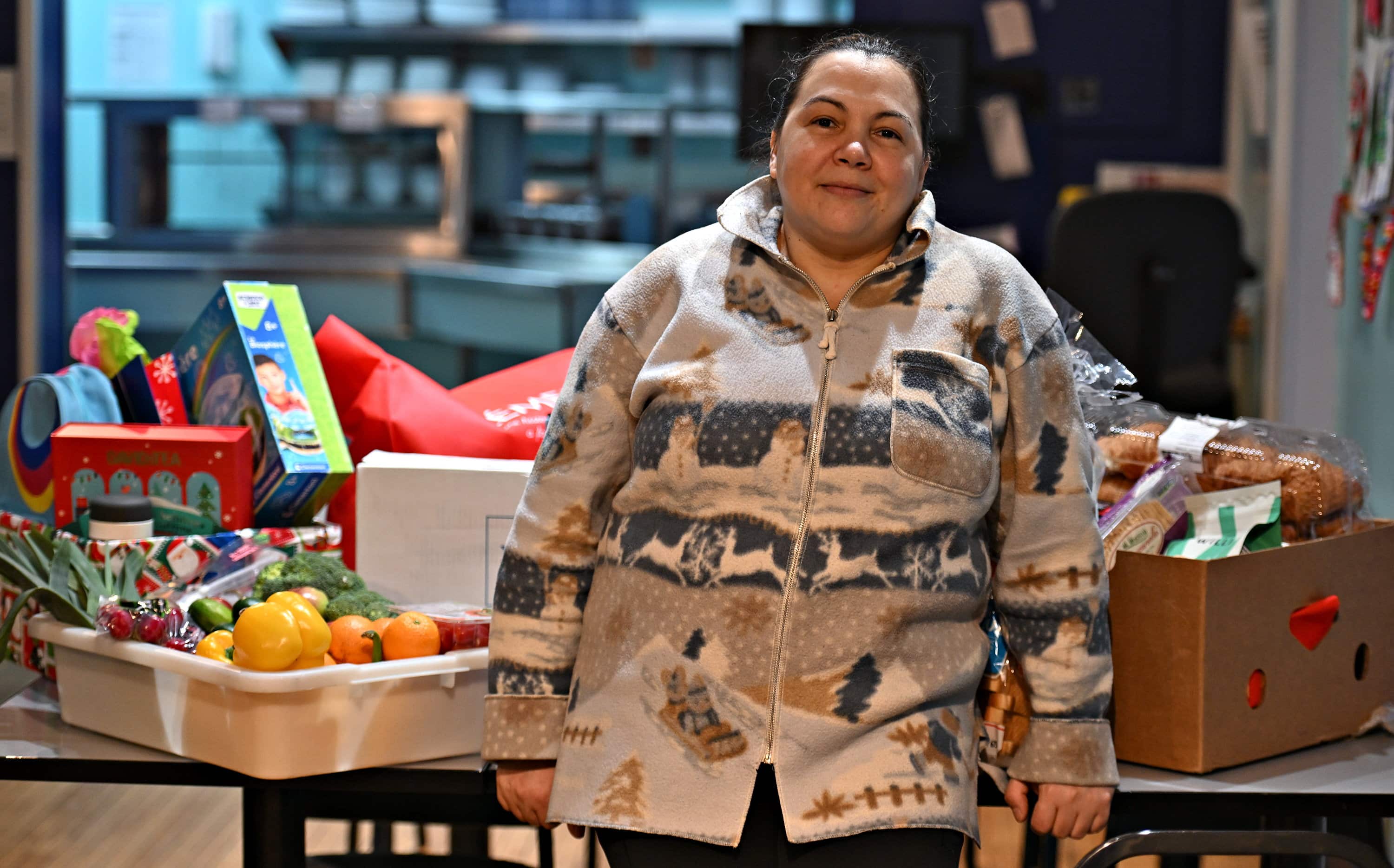 Un cadeau de Noël inestimable pour une mère de famille monoparentale, qui peine à joindre les deux bouts malgré son emploi à temps plein.