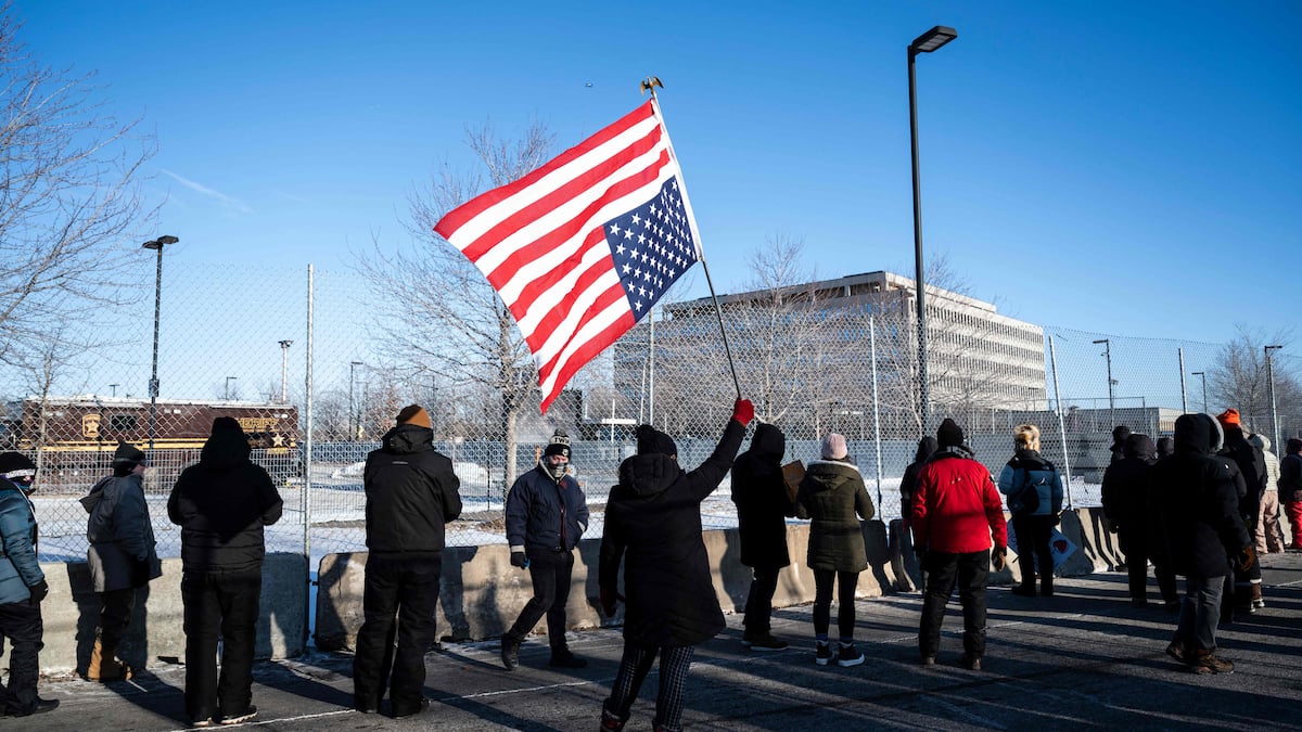 Après le retrait annoncé d'ICE à Minneapolis, la méfiance persiste