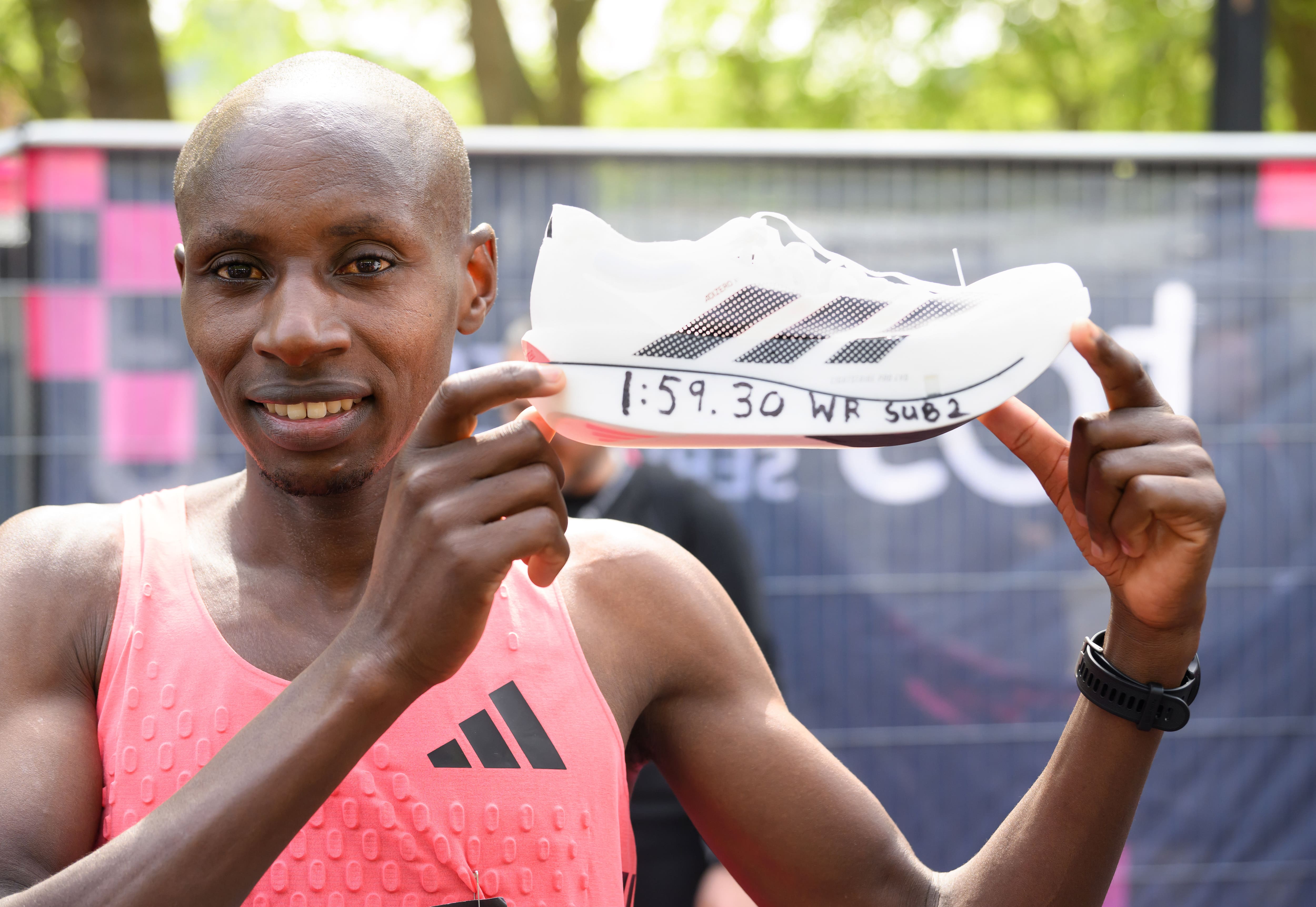 C’est la frénésie pour la chaussure magique derrière le record sous les 2 h au marathon