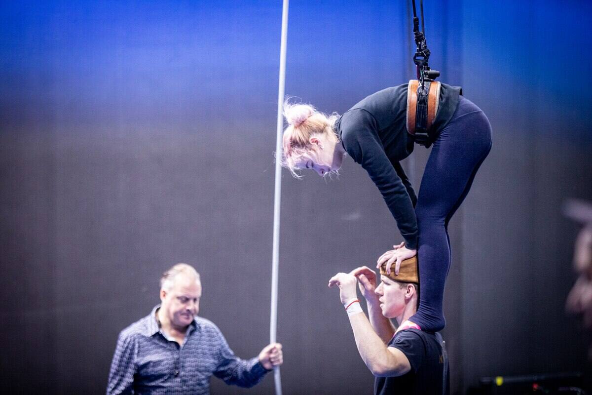 «Sous un même ciel»: le Cirque du Soleil en pleine évolution | TVA ...