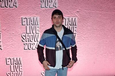 Charlotte Cardin participó el martes por la noche en la Semana de la Moda de París.