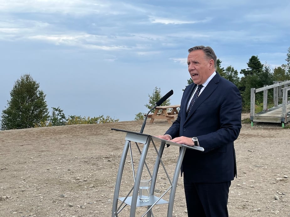 Image principale de l'article Duhaime en 2e et le don mystérieux de Legault