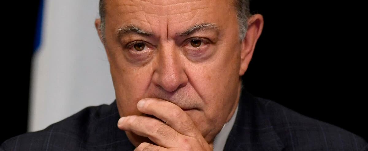 Il n’y a que les fous qui ne changent pas d’idée JDM