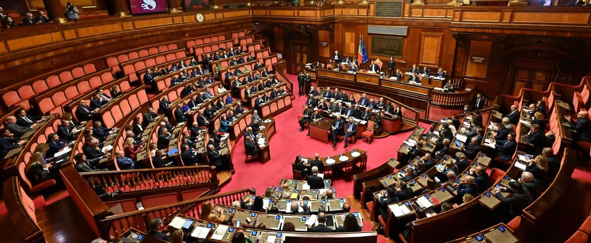 Un generale omofobo e sessista è stato rimosso dal suo incarico in Italia Un generale omofobo e sessista è stato rimosso dal suo incarico in Italia