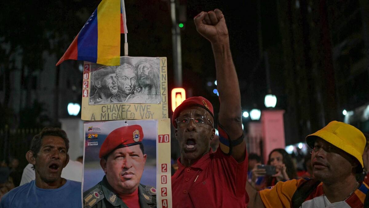 Venezuela: des statues d'Hugo Chavez déboulonnées après la présidentielle