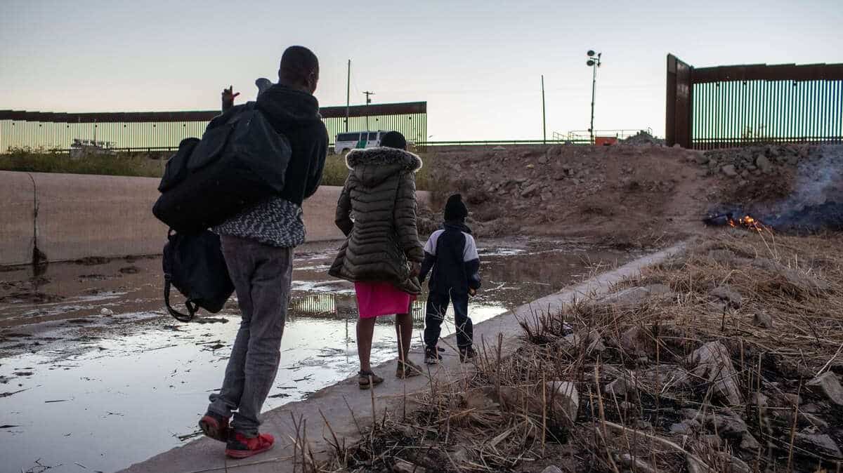 Un juge de New York ordonne des conditions de détention dignes pour des migrants