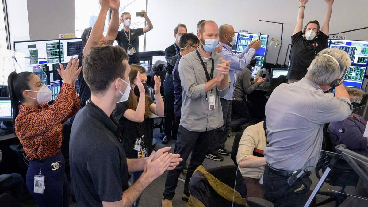 Deux semaines après son décollage, le télescope James Webb entièrement déployé