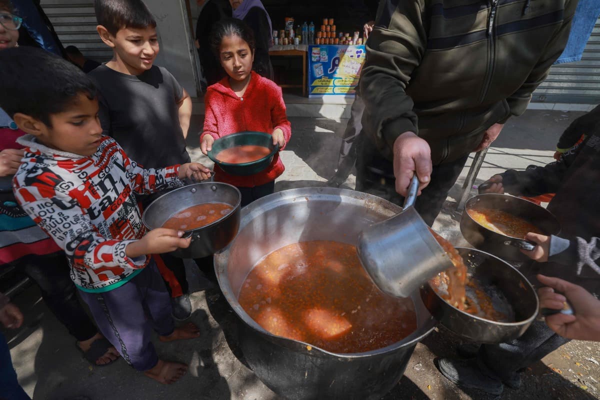 L'ONU appelle à «inonder» Gaza d'aide pour sauver les enfants mourant ...