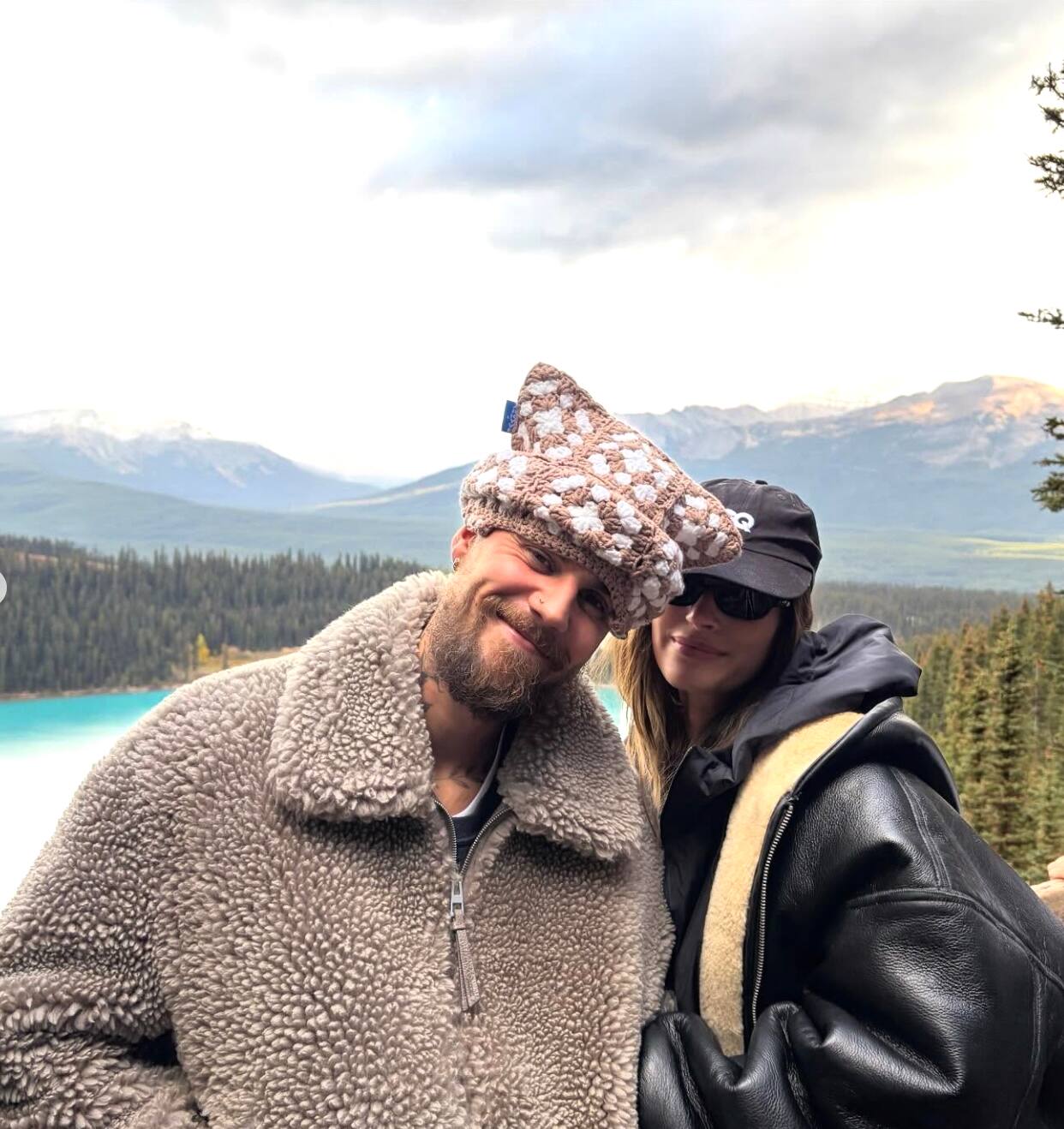 Découvrez le cadeau canadien qu’a offert Hailey à son mari, le chanteur ...