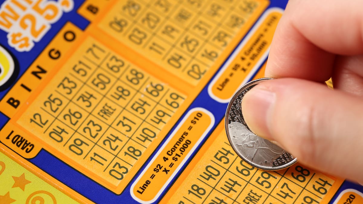 «C’est cinglé»: une femme remporte 300 000$ US... juste après avoir perdu sa job