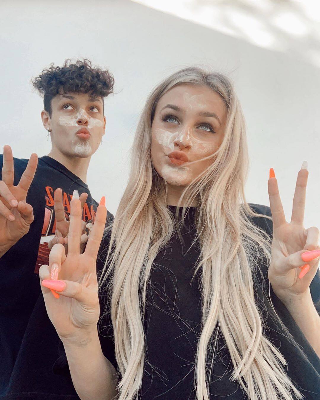 Voici La Signification De L Endroit Ou Tu As Des Boutons Dans