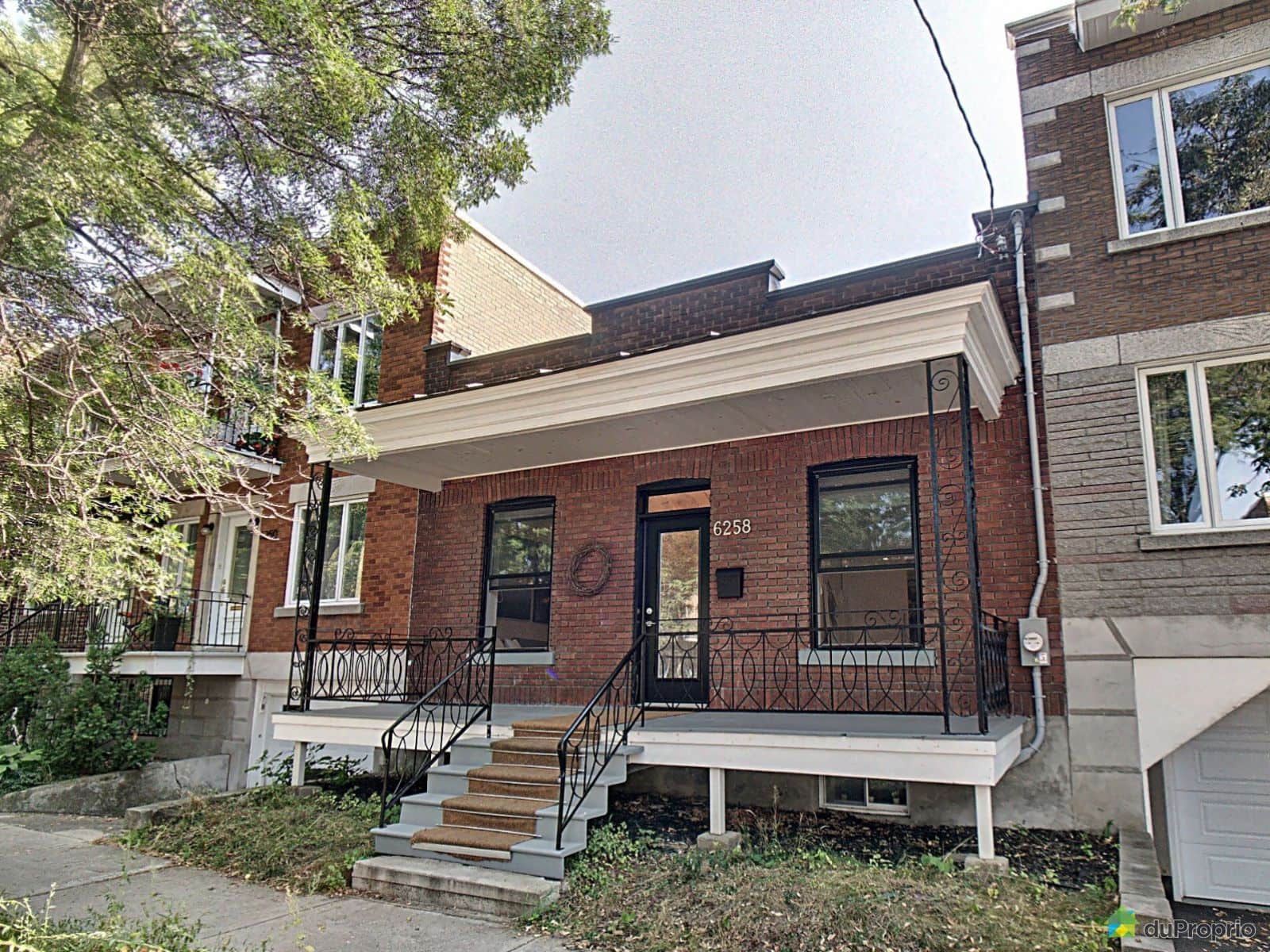 Un «shoebox» rénové à vendre pour 849 000$