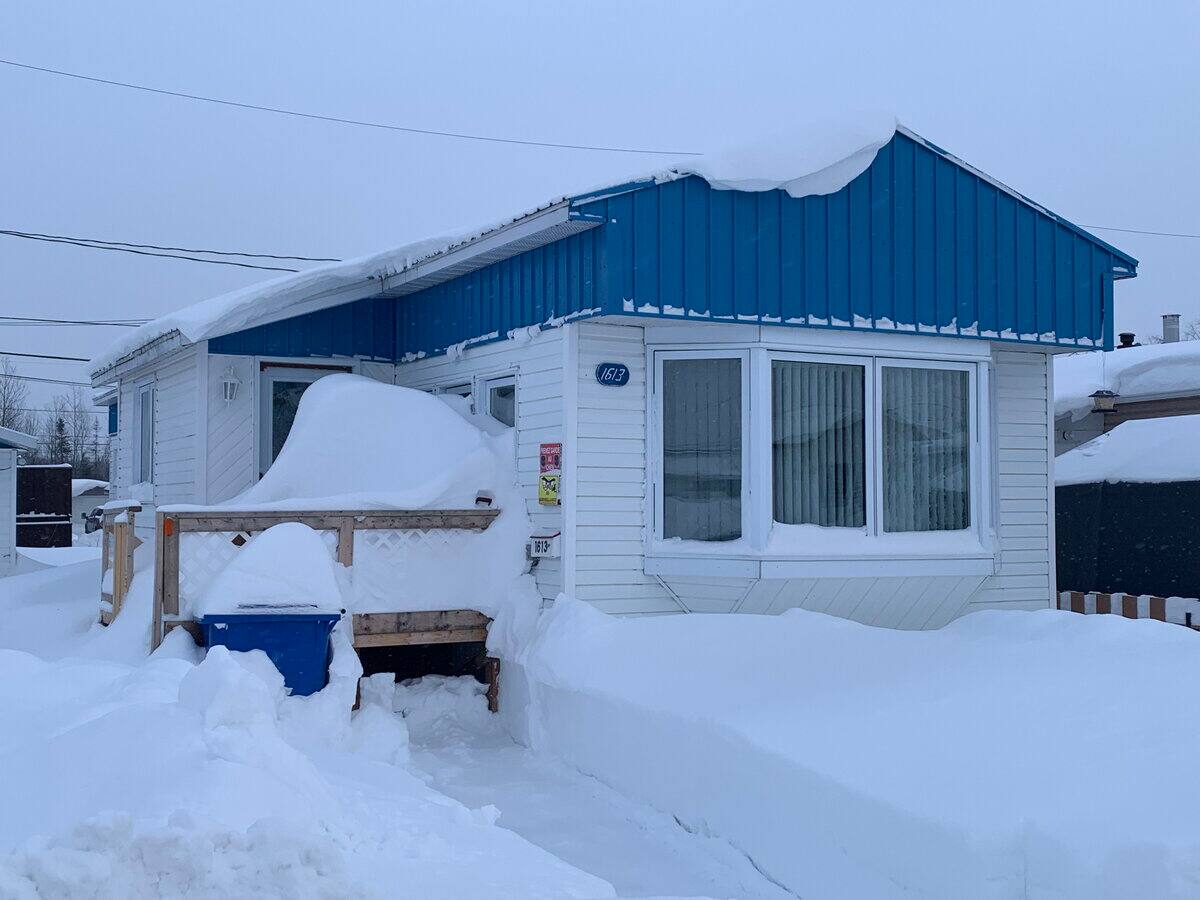 La madre de Brian Paré, Gabrielle Veilleux Boutet, dijo al Journal que su hijo sufre de paranoia y graves problemas de ansiedad desde que vivió una infancia difícil, en un contexto de violencia doméstica.