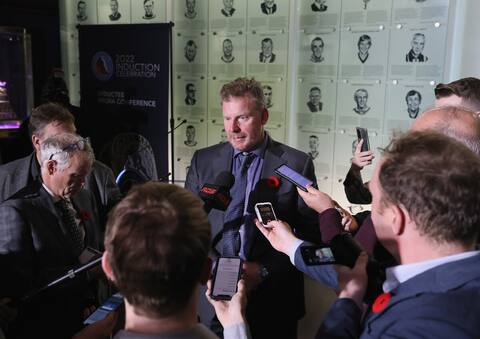 Daniel Alfredsson: the story of a forgotten pair of skates