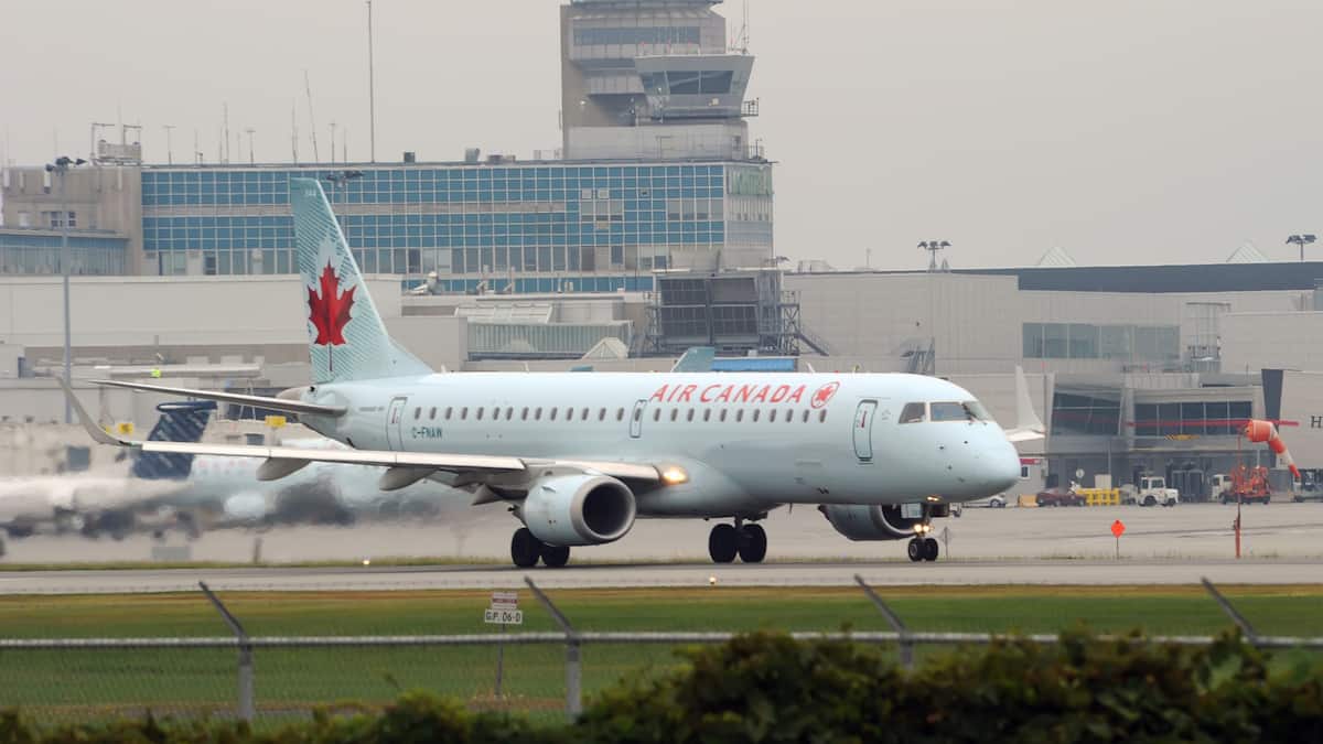 Air Canada: les agents de bord votent presque tous en faveur d’un mandat de grève