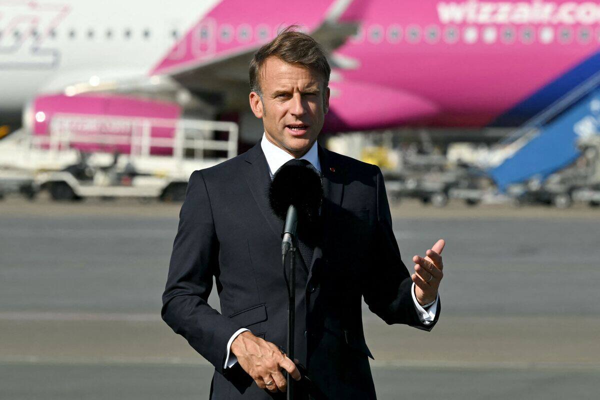 Les d&eacute;put&eacute;s LFI appellent les parlementaires &agrave; destituer Macron pour &laquo;d&eacute;fendre la d&eacute;mocratie&raquo;