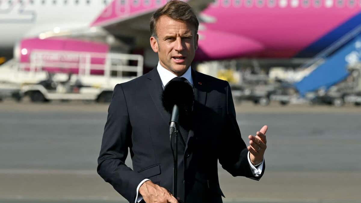 Les députés LFI appellent les parlementaires à destituer Macron pour «défendre la démocratie»