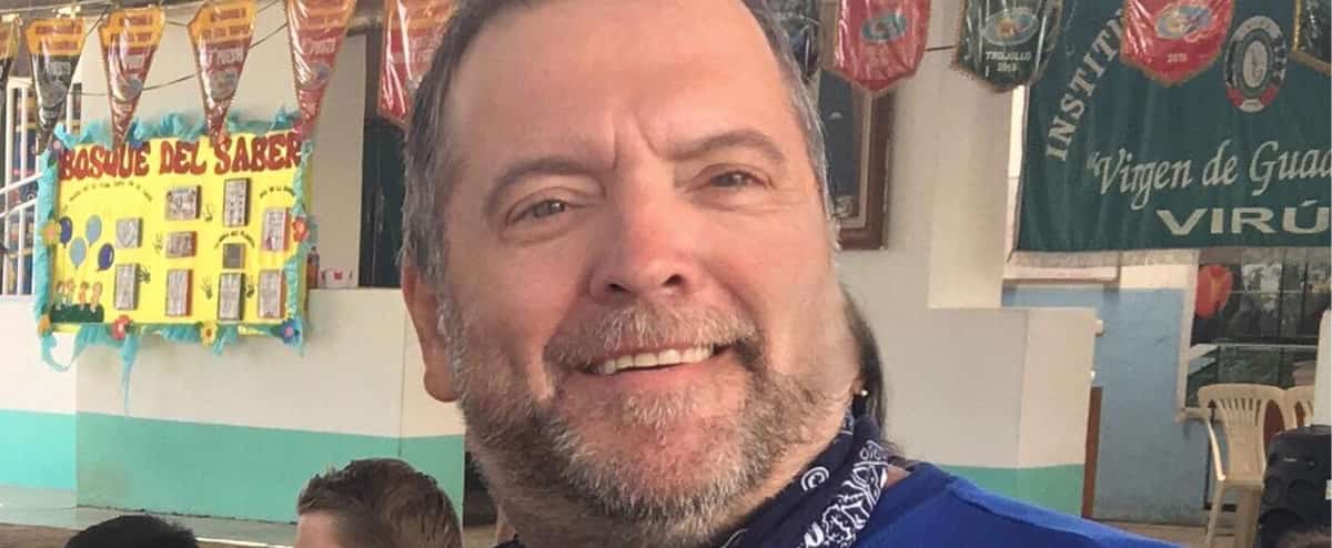 He won't abandon the students 1