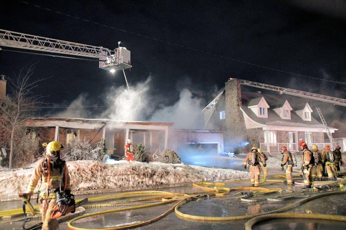[IMAGES] Deux incendies majeurs cette nuit à Québec TVA Nouvelles