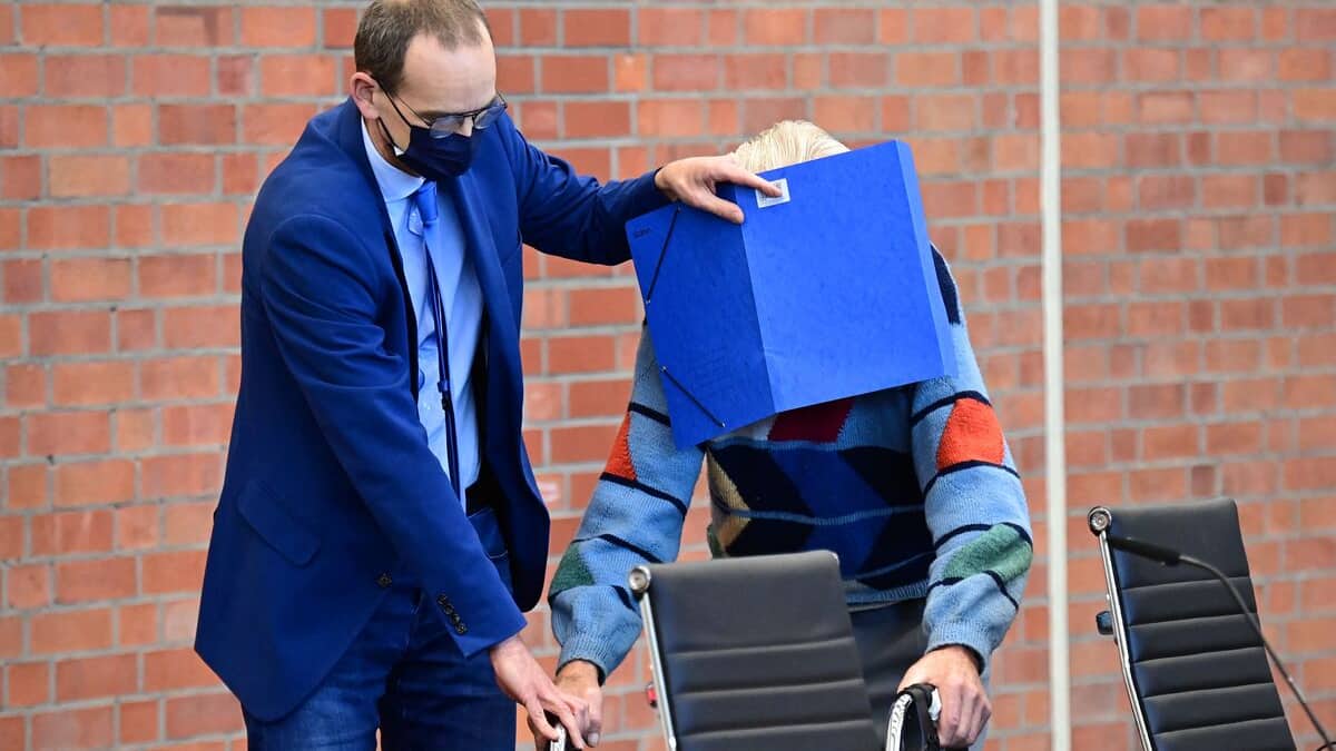 Cinque anni di carcere richiesti per il più grande sospettato nazista della Germania Cinque anni di carcere richiesti per il più grande sospettato nazista della Germania