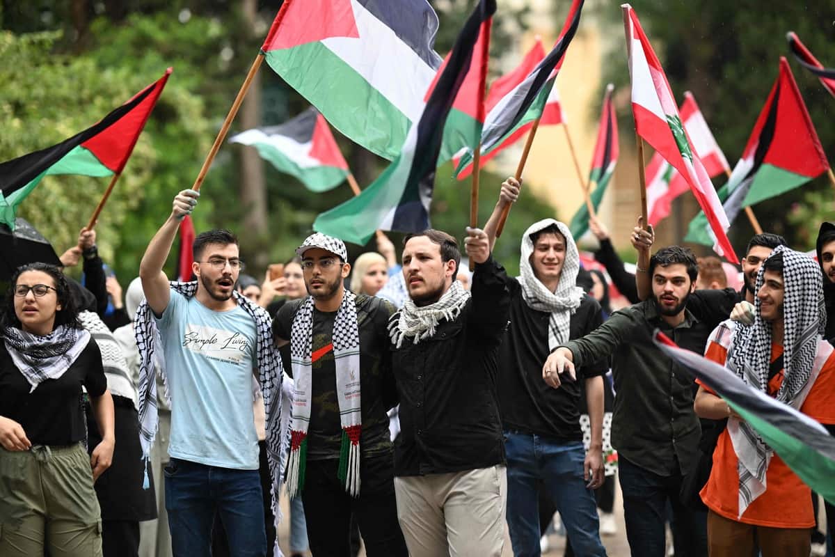 Des centaines d'&eacute;tudiants manifestent au Liban en soutien aux Palestiniens